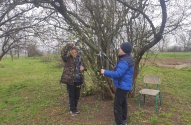 ŽIVÁ ŠKOLNÍ ZAHRADA - Jarní údržba březen 2023