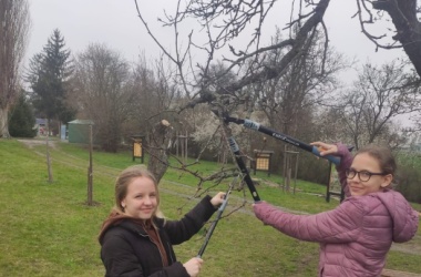 ŽIVÁ ŠKOLNÍ ZAHRADA - Jarní údržba březen 2023