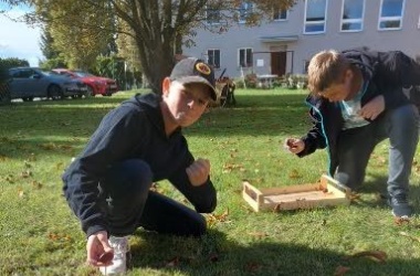ŽIVÁ ŠKOLNÍ ZAHRADA - Podzimní údržba říjen 2022