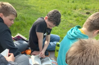 ŽIVÁ ŠKOLNÍ ZAHRADA - Čtenářská dílna