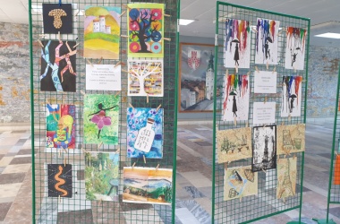 Výstava výtvarných prací v kasárnách