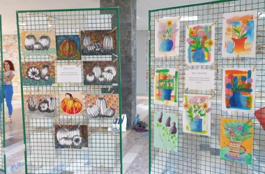 Výstava výtvarných prací v kasárnách