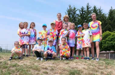 ŽIVÁ ŠKOLNÍ ZAHRADA - Třída 1.B na cestě za pokladem
