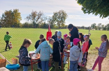 ŽIVÁ ŠKOLNÍ ZAHRADA - Družinové podzimní dílničky