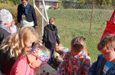 ŽIVÁ ŠKOLNÍ ZAHRADA - Družinové podzimní dílničky