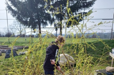 ŽIVÁ ŠKOLNÍ ZAHRADA - Jarní údržba březen 2024