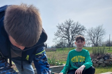 ŽIVÁ ŠKOLNÍ ZAHRADA - Jarní údržba březen 2024