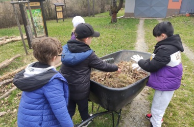 ŽIVÁ ŠKOLNÍ ZAHRADA - Jarní údržba březen 2024
