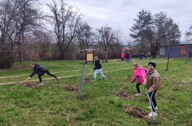 ŽIVÁ ŠKOLNÍ ZAHRADA - Jarní údržba březen 2024