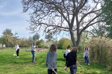 ŽIVÁ ŠKOLNÍ ZAHRADA - Jarní údržba duben 2024