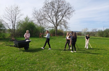 ŽIVÁ ŠKOLNÍ ZAHRADA - Jarní údržba duben 2024