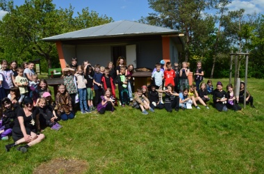 ŽIVÁ ŠKOLNÍ ZAHRADA - Družinové pálení čarodějnic