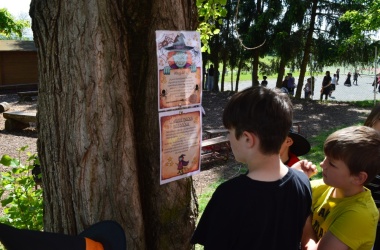 ŽIVÁ ŠKOLNÍ ZAHRADA - Družinové pálení čarodějnic