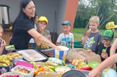 ŽIVÁ ŠKOLNÍ ZAHRADA - Družinové loučení se školním rokem