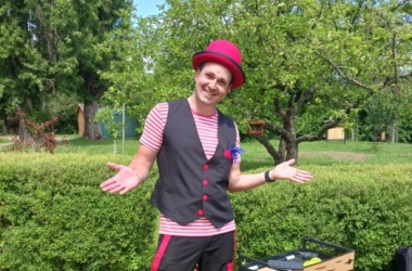 ŽIVÁ ŠKOLNÍ ZAHRADA - Družinové loučení se školním rokem