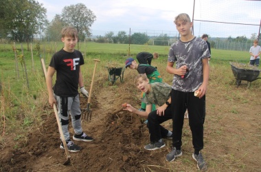 ŽIVÁ ŠKOLNÍ ZAHRADA - Trochu jiné úterý