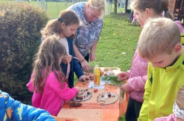 ŽIVÁ ŠKOLNÍ ZAHRADA - Družinové podzimní dílničky