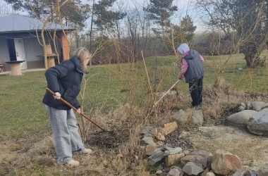 ŽIVÁ ŠKOLNÍ ZAHRADA - Údržba zahrady leden a únor 2025
