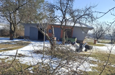 ŽIVÁ ŠKOLNÍ ZAHRADA - Údržba zahrady leden a únor 2025