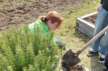 ŽIVÁ ŠKOLNÍ ZAHRADA - Údržba zahrady březen 2025