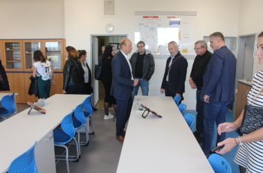 Zmodernizovaná učebna fyziky a fyzikální kabinet