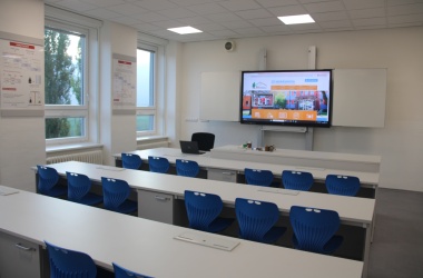 Zmodernizovaná učebna fyziky a fyzikální kabinet